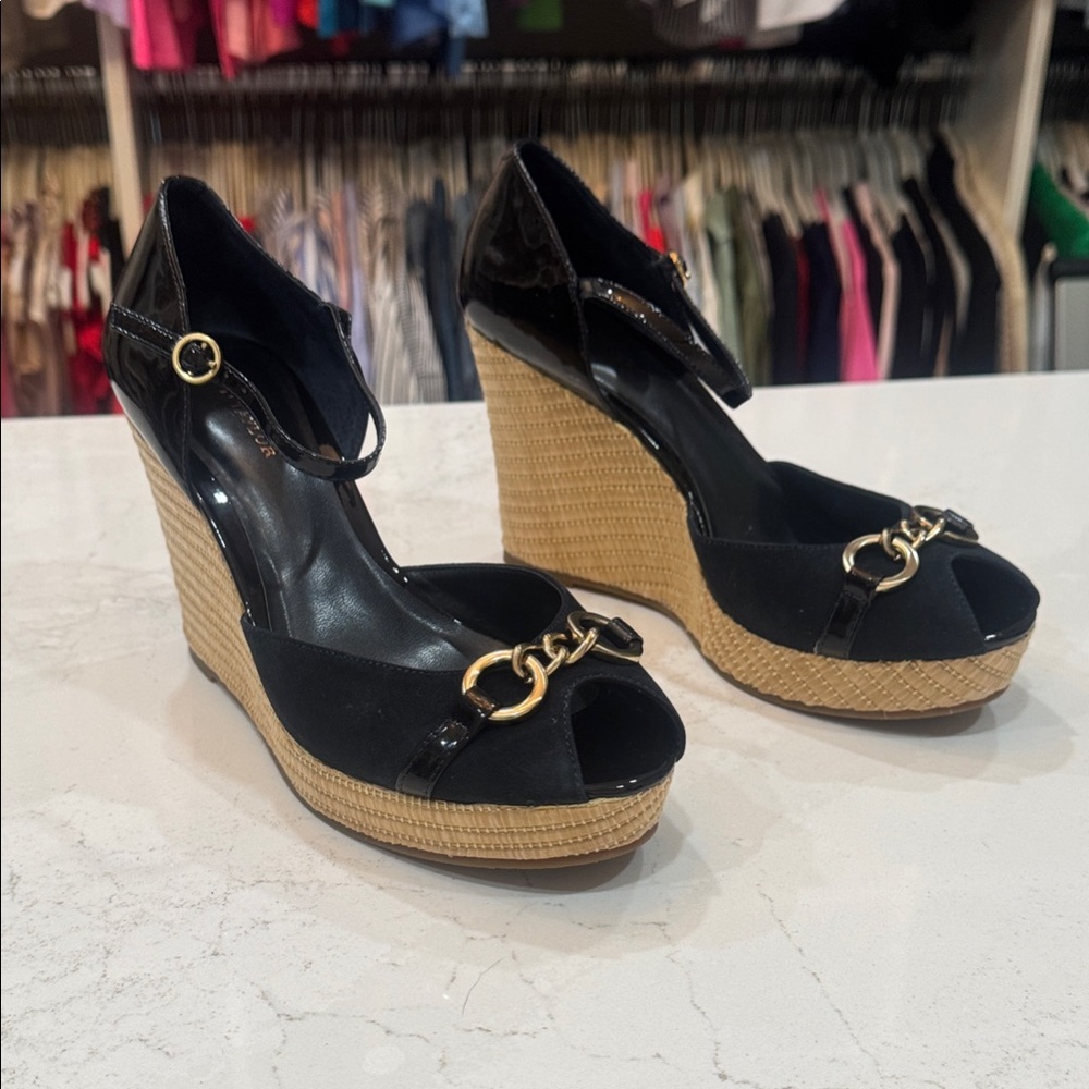 Elegant Navy Wedge Sandals